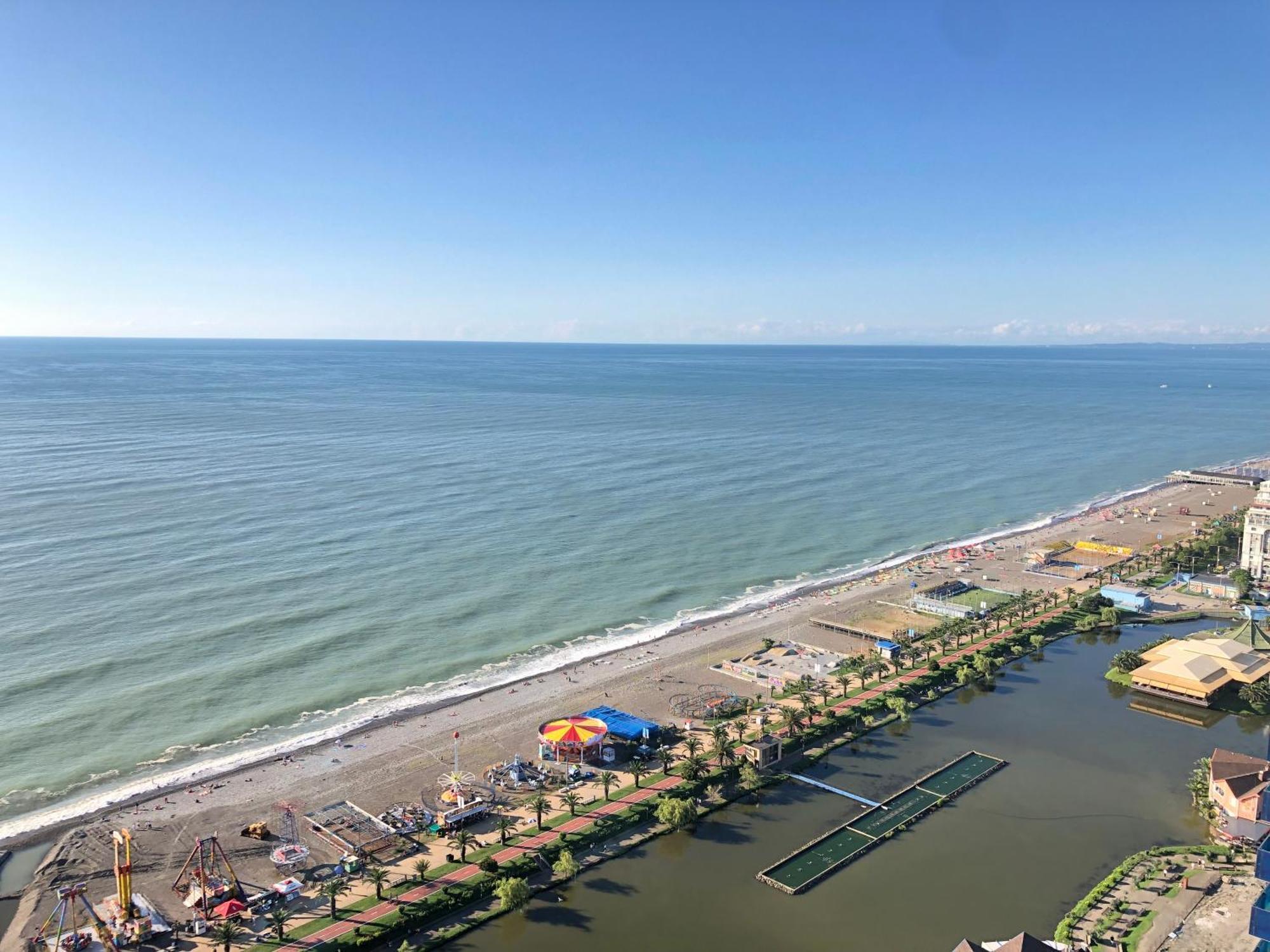 Orbi City Apartments On The Beach Batumi Exterior foto